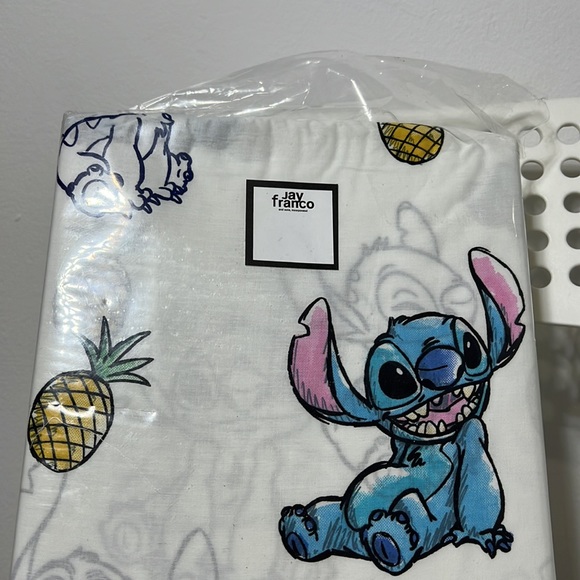 Lilo & Stitch Bedding (4 Piece) New , Unopened - Picture 3 of 3